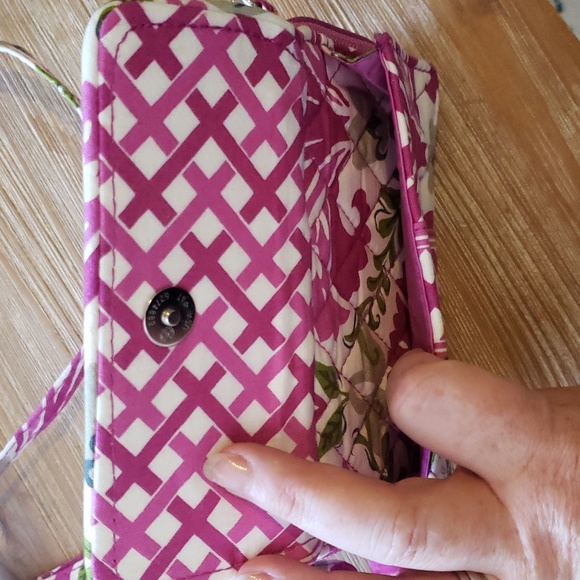 Vera Bradley Quilted Crossbody Wallet Julep Tulip Pink - Picture 4 of 11